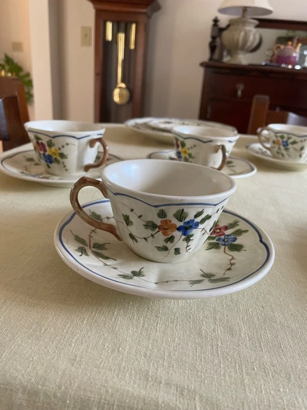 Longchamp two teacups